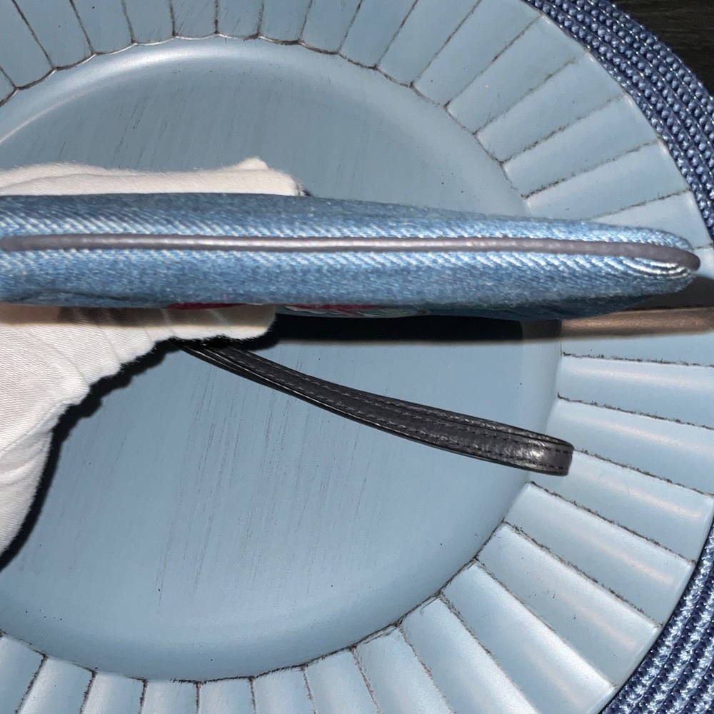 EUC Coach Denim Wristlet With Blue Hawaii Patches - Picture 9 of 14